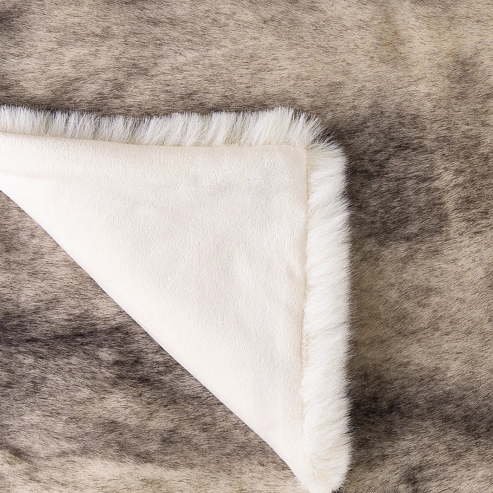 Battilo Luxury Faux Fur Blanket